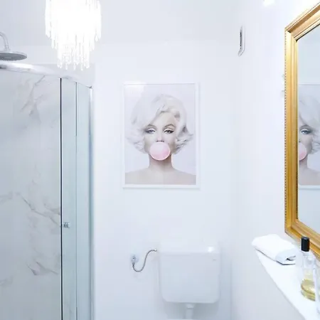 White Bliss Hideaway Apartment Ljubljana