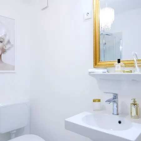White Bliss Hideaway Apartment Ljubljana